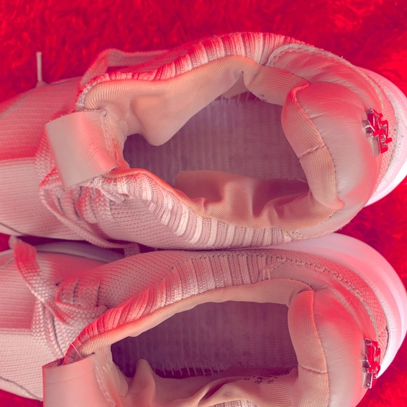 Super Cute DKNY - Picture 6 of 8